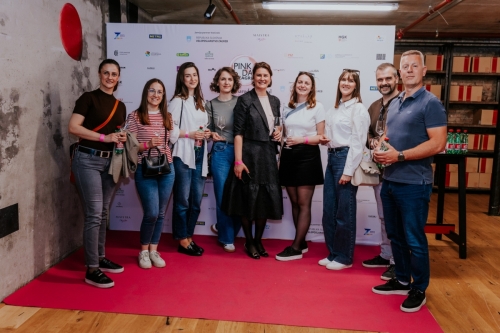 10 Jelena Šimić Valentić i učenici vinske škole